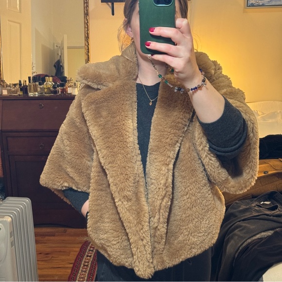 NWOT ALC faux fur shrug - S - Picture 3 of 3